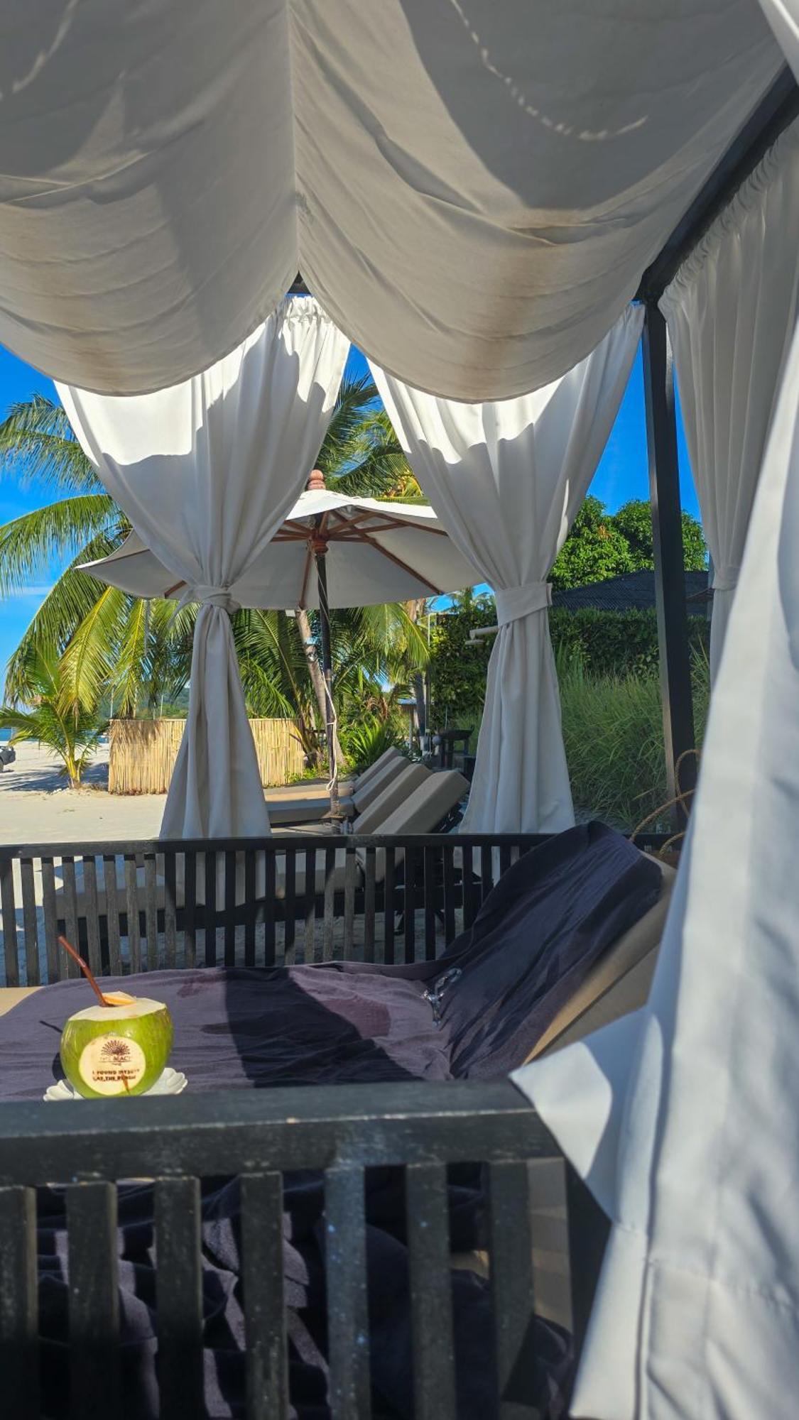 The Beach Samui Taling Ngam Beach Extérieur photo